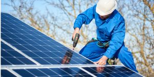 Installation Maintenance Panneaux Solaires Photovoltaïques à Le Revest-les-Eaux